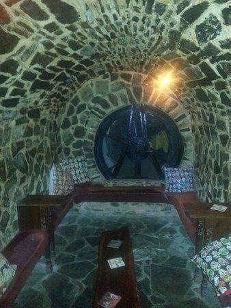 The Highwayman Inn Bar
